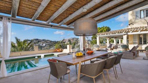 Villa de lujo con vistas impresionantes al mar en Cala Llamp Villa de lujo con vistas impresionantes al mar en Cala Llamp